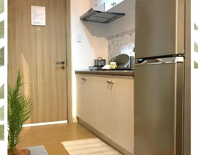 Bethel House Apartment *